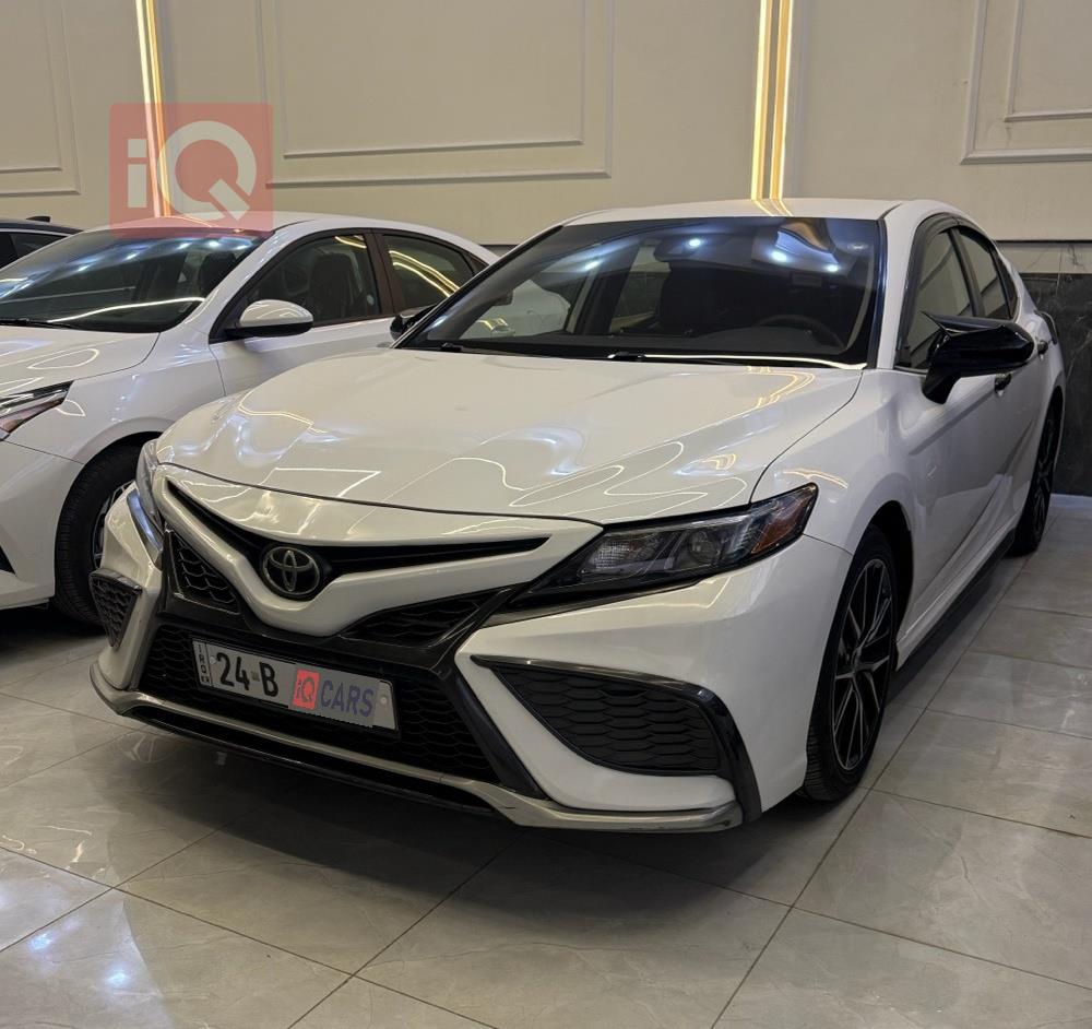 تۆیۆتا کامری